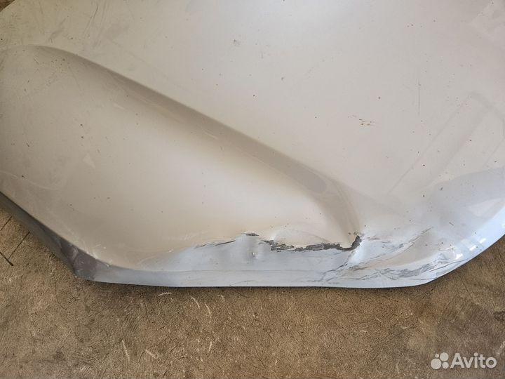 Капот на LADA vesta, оригинал в цвет