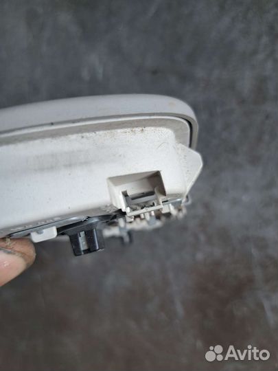 Плафон потолка Volvo S40