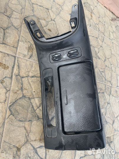 Тойота авенсис т 250 подстаканник