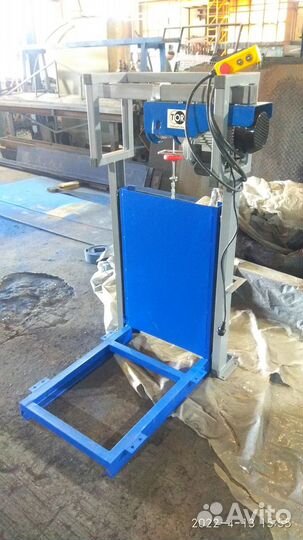 Грузовой лифт (подъёмник)