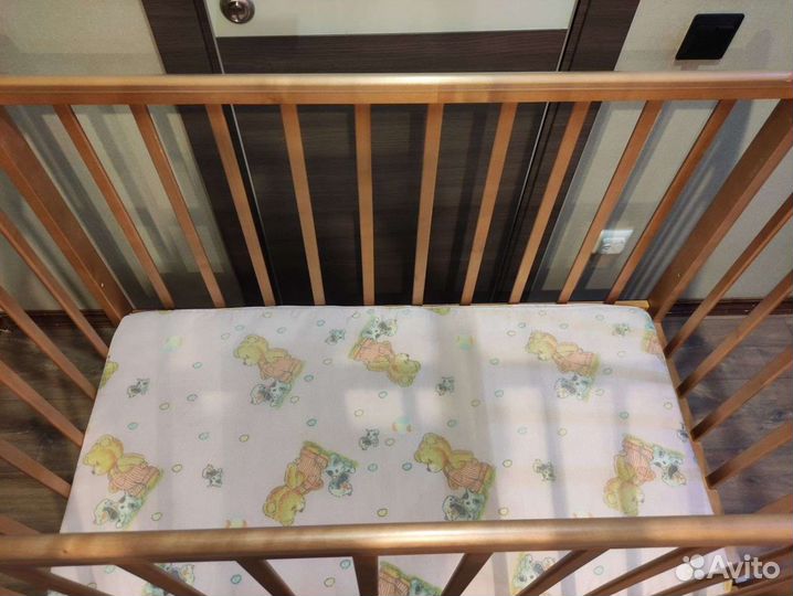 Детская кроватка