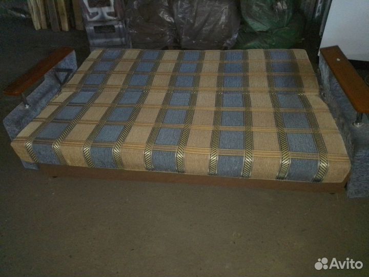 Диван книжка