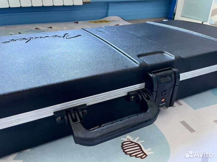 Кейс Fender (кофр) для бас гитары прямоугольный