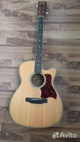 Акустическая гитара
