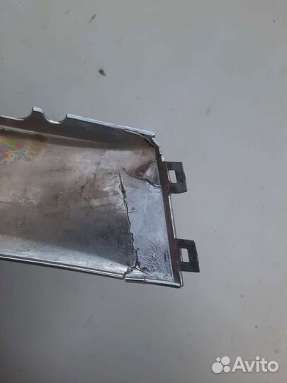 Продам накладки радиатора Mitsubishi Pajero