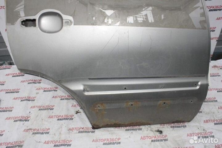 Дверь боковая задняя правая Chevrolet Niva