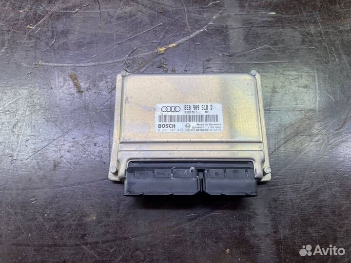 Блок управления двигателем Audi A4 AMB 4968