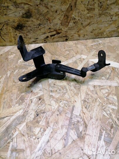 Датчик положения кузова задний Nissan Teana J32