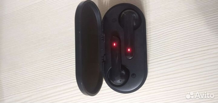 Наушники qcy t3 (читайте описание)