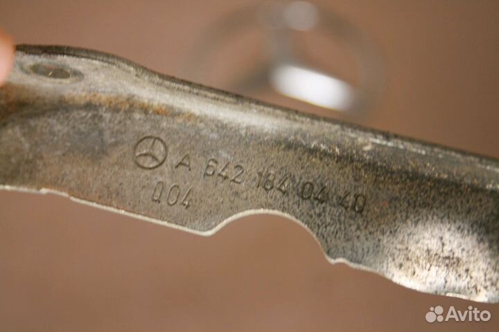 Кроештейн двигателя Mercedes om642