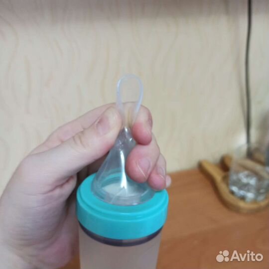 Бутылочка для прикорма новая