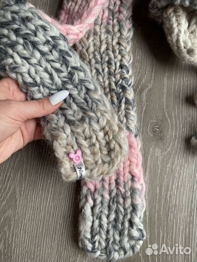 Теплый комплект: Шапка шарф варежки