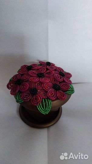 Фиалки из бисера