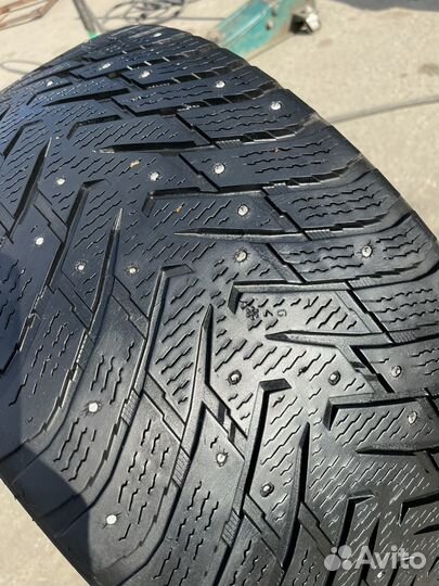 Nokian Tyres Hakkapeliitta 8 SUV 295/35 R21 107T