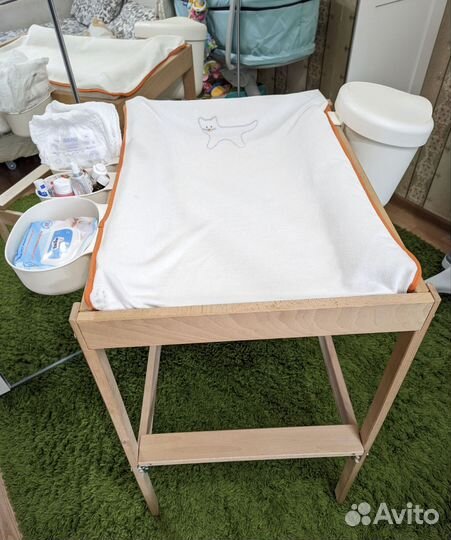 Пеленальный стол IKEA с матрасом и контейнерами