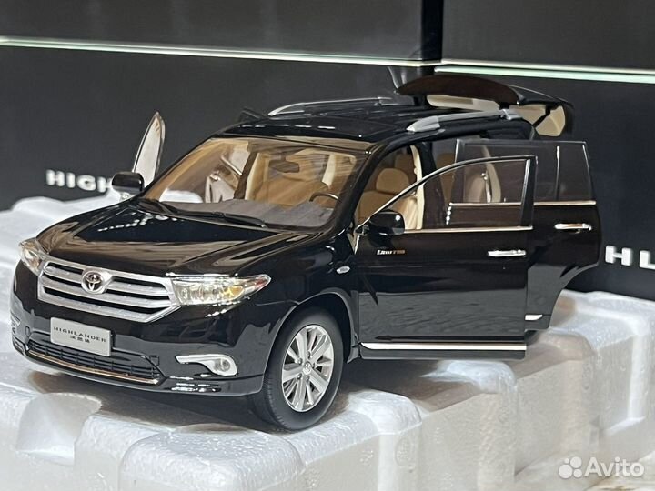 Toyota Highlander в масштабе 1/18, 1:18