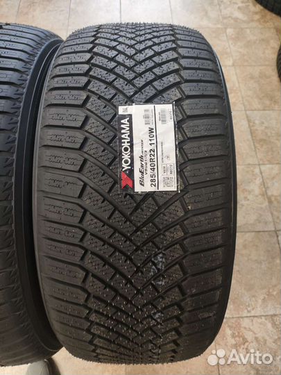 Yokohama BluEarth Winter V906 285/40 R22 и 325/35 R22 114W
