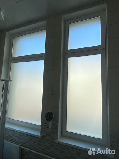 Матовая пленка для окон, тонировка стекол