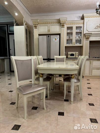 Комплект стол и стулья. Оплата при получении