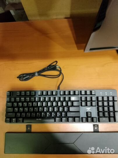 Механическая клавиатура ZET Blade