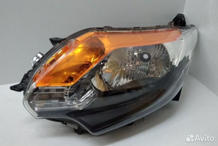 L200 / Фара левая под корректор внутри хромированн