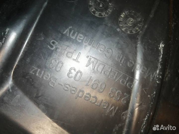 Подкрылок передний левый комплект Mercedes-Benz G