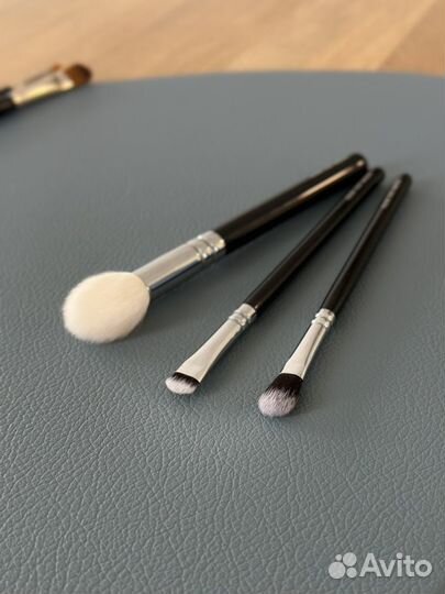 Кисти для макияжа zoeva laura mercier