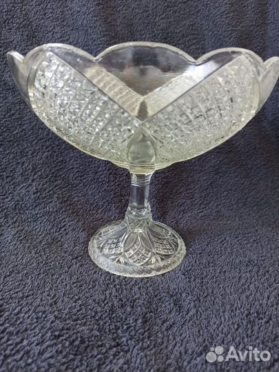 Ваза для фруктов на ножке Фруктовница