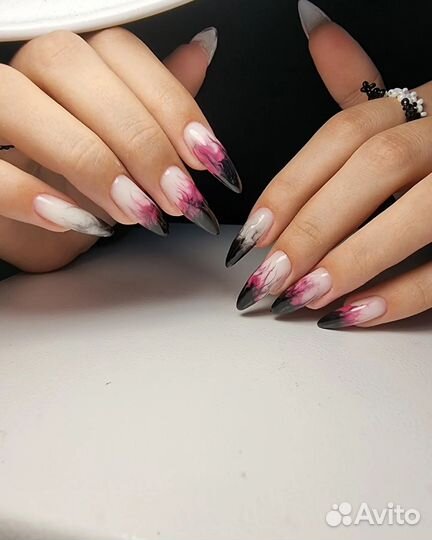 Наращивание ногтей на дому