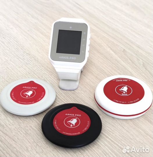 Кнопка вызова персонала и часы пейджер официанта