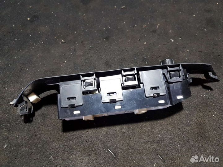 Блок стеклоподъемников Mazda Axela BM BN