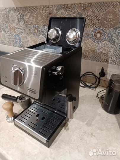 Кофеварка рожковая DeLonghi ECP 33.21