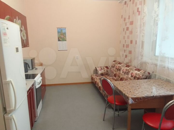2-к. квартира, 40 м², 4/4 эт.