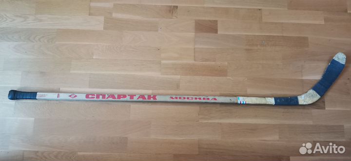 Клюшка А. Кожевникова с автографами