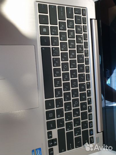 Ноутбук Asus S200E (сенсорный экран)