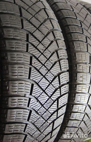 Pirelli Ice Zero FR 235/60 R18 107H