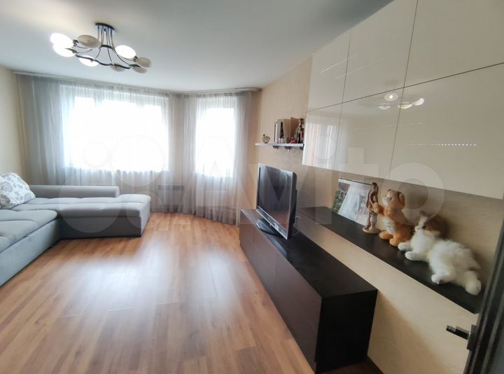 2-к. квартира, 60,4 м², 9/17 эт.