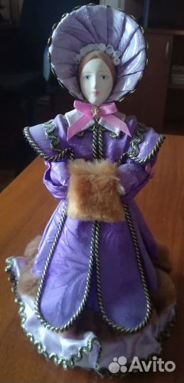 Коллекция фарфоровых кукол