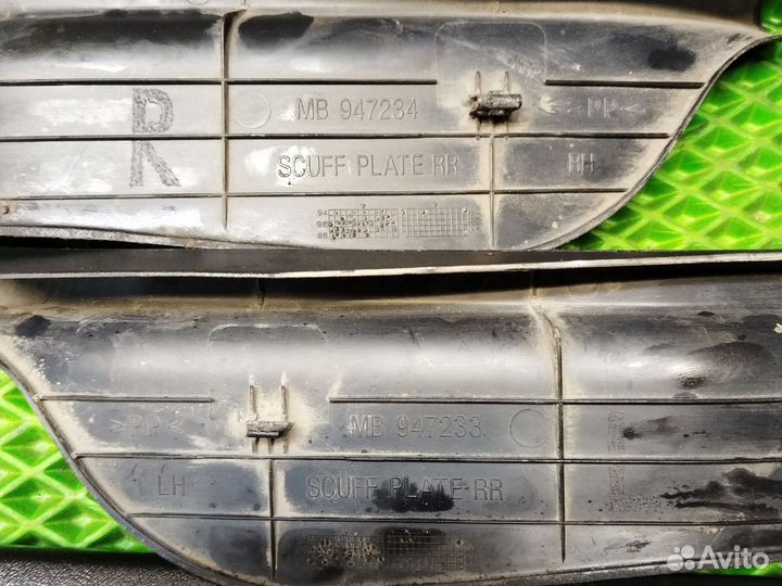 Комплект накладок порогов Mitsubishi carisma