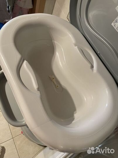 Детская ванночка с пеленальным столиком