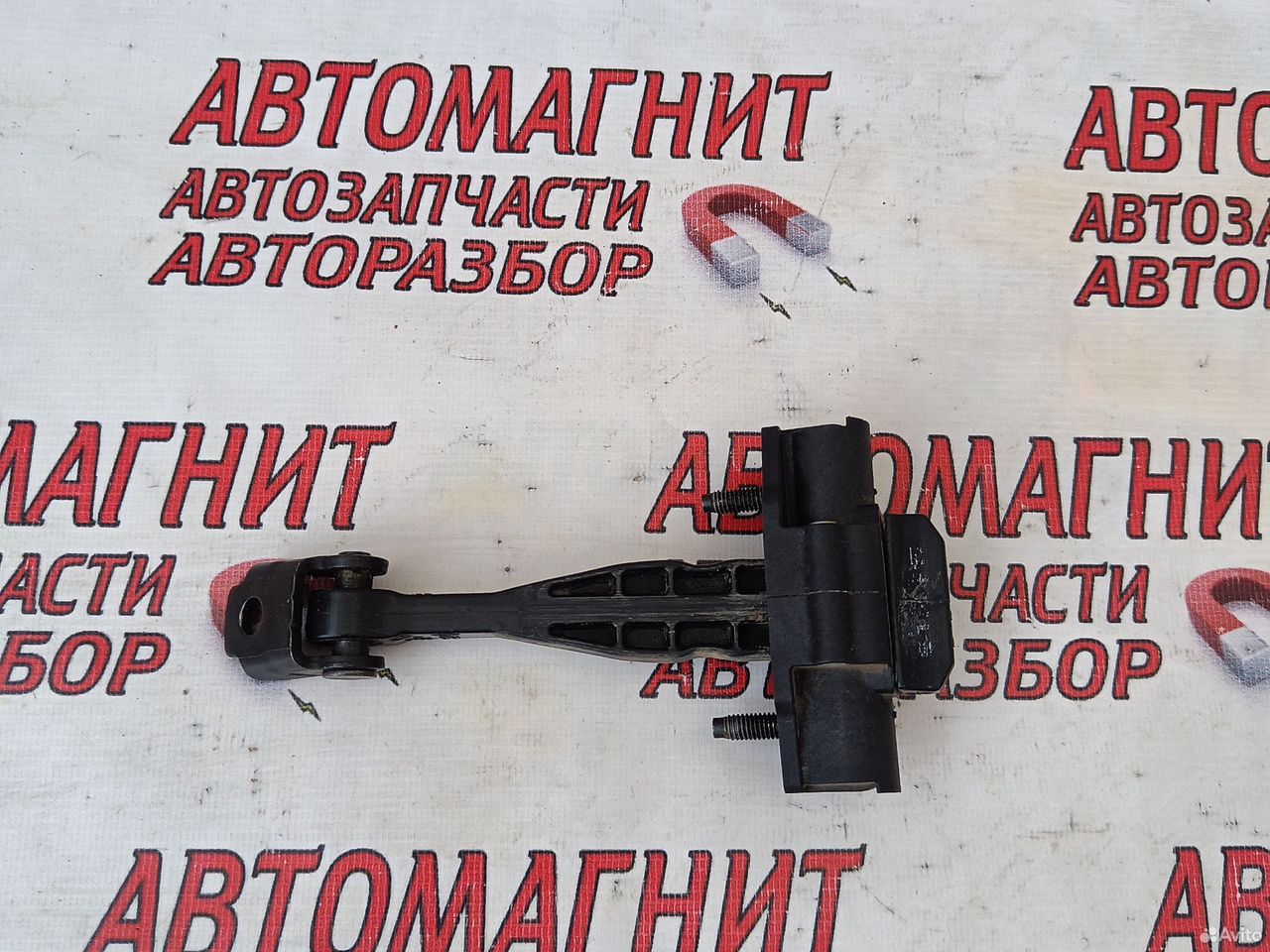 Ограничитель двери задней правой Рено Дастер 2