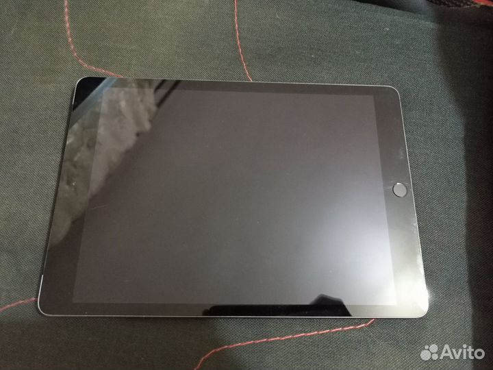 iPad 7 Generation, WI-FI, Cellular. Space Gray