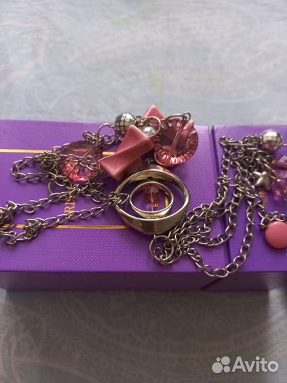 Кулон, брошь