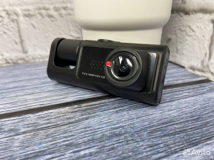 Видеорегистратор с 3 камерами