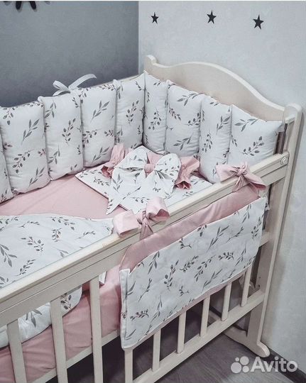 Комплект в детскую кроватку бортики