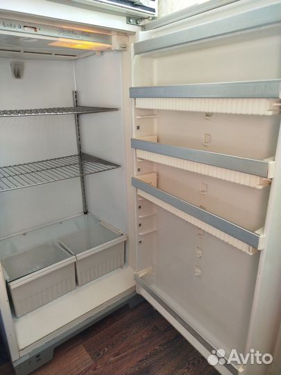 Холодильник бу ока