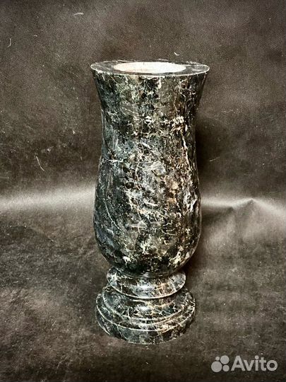 Ваза из натурального камня