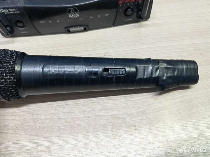Радиомикрофон akg SR40 flexx