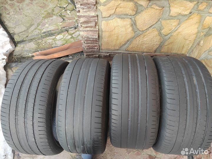 Pirelli P Zero 295/35 R21 107Y