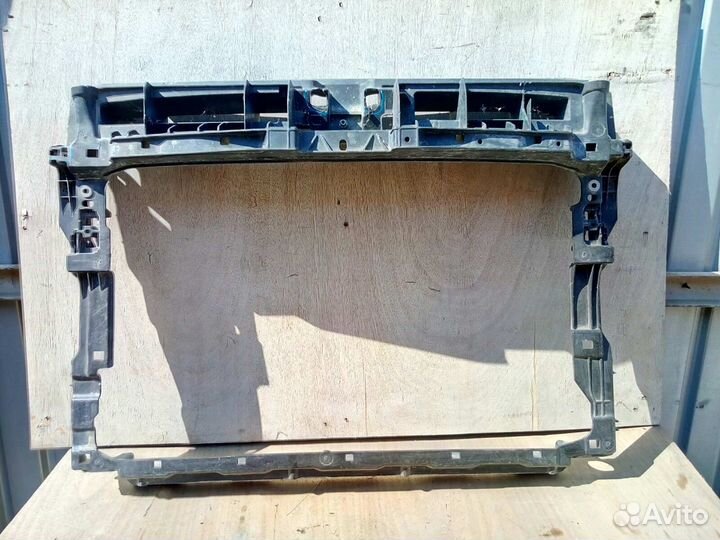 Volkswagen Tiguan с 2016г. - Телевизор Б/У